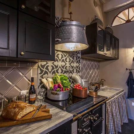 Vintage Apartment